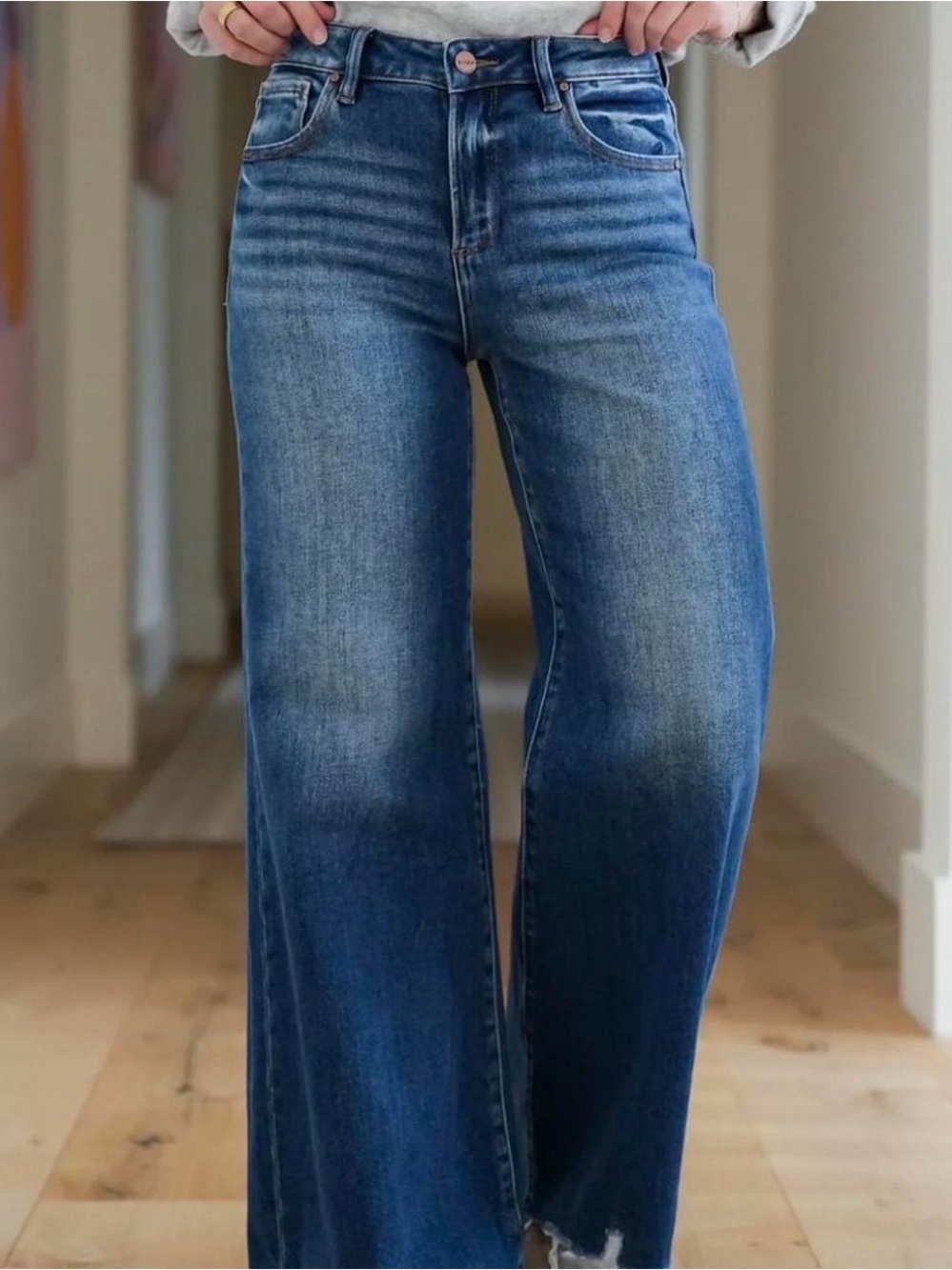 Wide-Leg Flare Jeans in Medium Blue